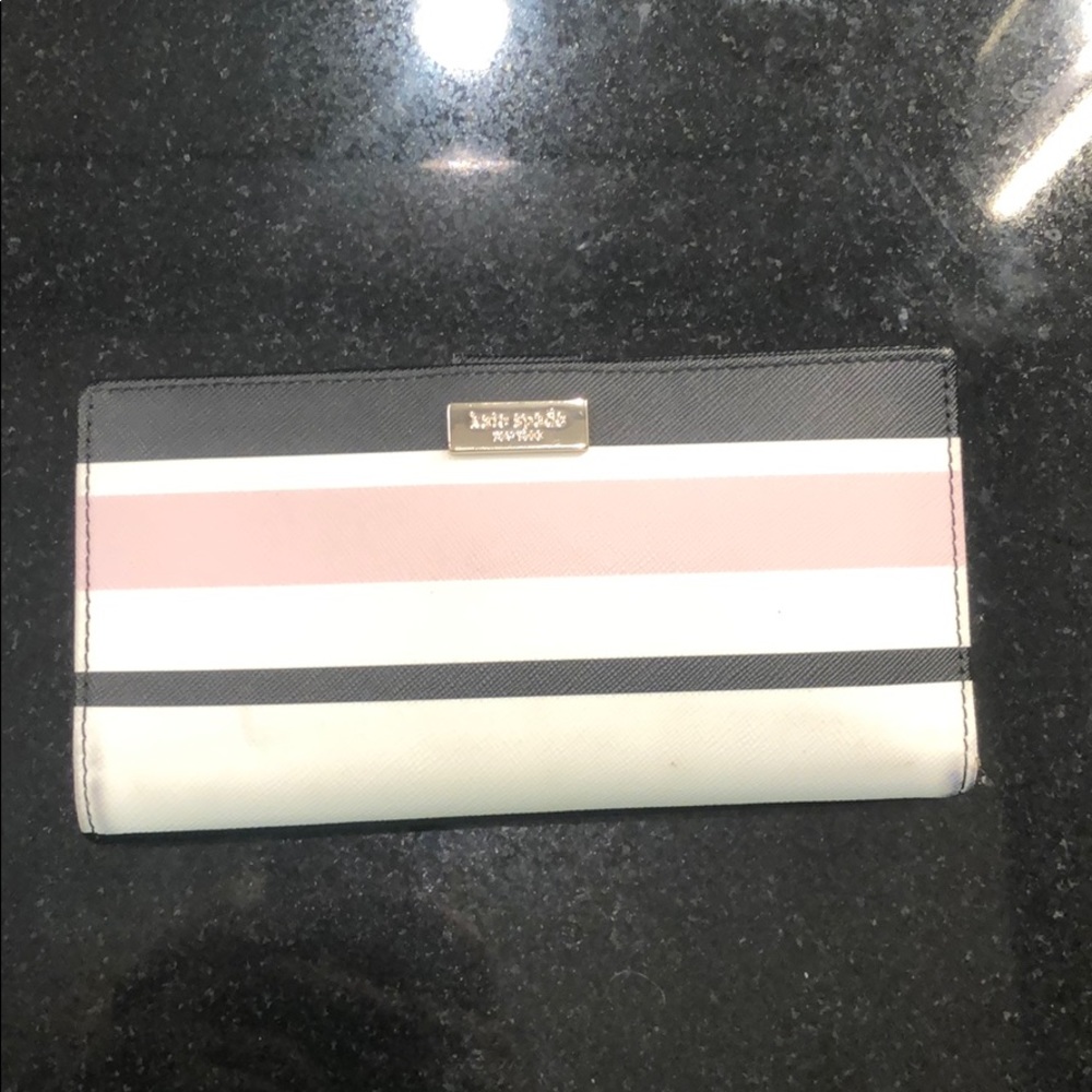 Kate’s Spade purse.